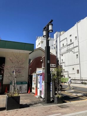 小田原市、NECと日本街路灯製造のスマートポールで観光客誘致と市民の安全確保へ