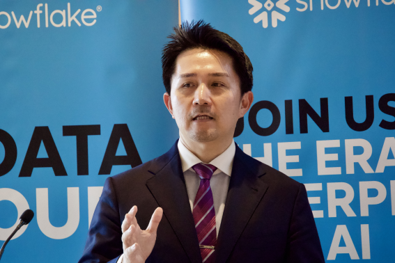 NECが挑むAX戦略　Snowflake Intelligenceが変える経営意思決定 