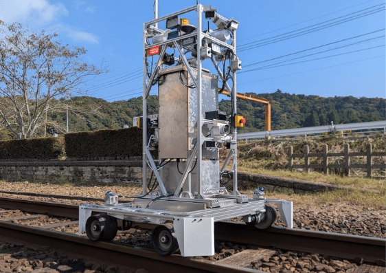 JR東日本、線路点検をロボットで自動化　AI活用し災害時の安全性と効率を向上